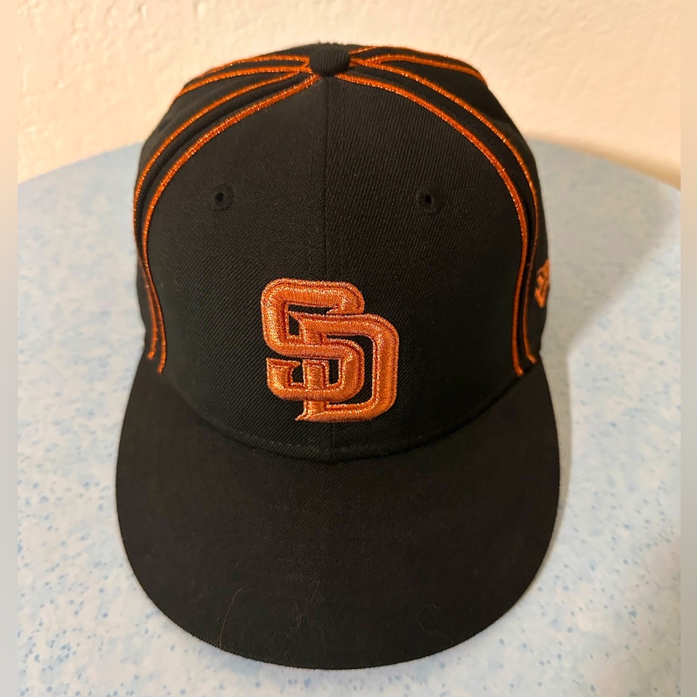New Era San Francisco Giants Black & Orange hat.